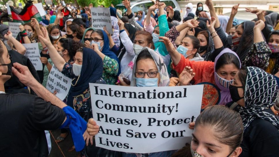 UE s-a angajat sa primească 40.000 de afgani! In câte țări vor fi aceștia trimiși 