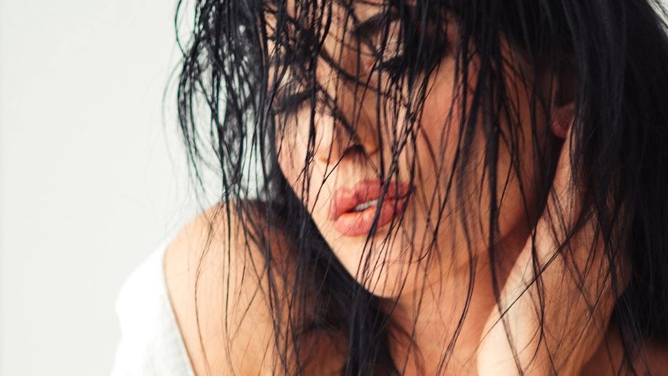 Greșeli pe care trebuie să le eviți atunci când te speli pe cap