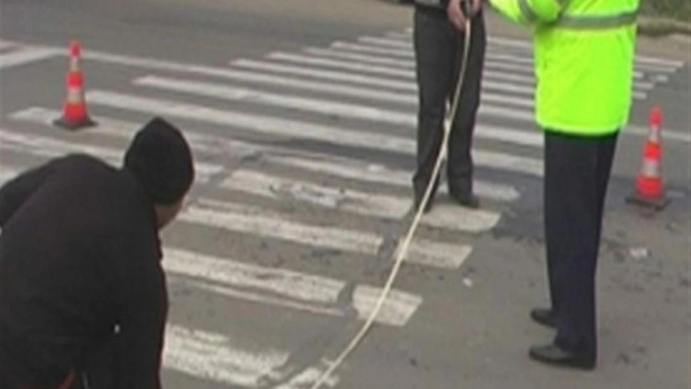  Adolescent de 15 ani, lovit de o maşină pe trecerea de pietoni, din Cluj. Anunțul Poliției