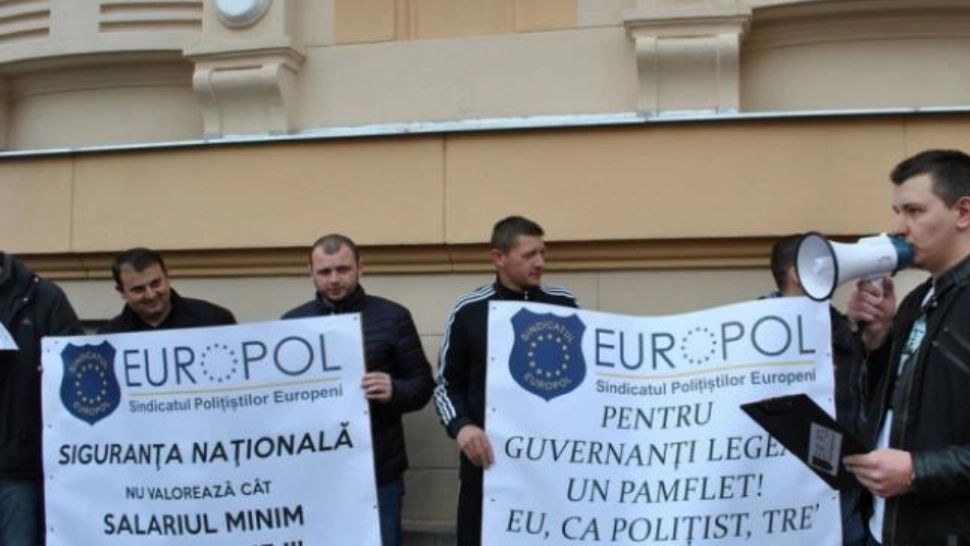 Polițiștii refuză amendarea cetățenilor care nu poartă mască. Sindicatul Europol: ”Reacționăm la nepăsarea guvernului”