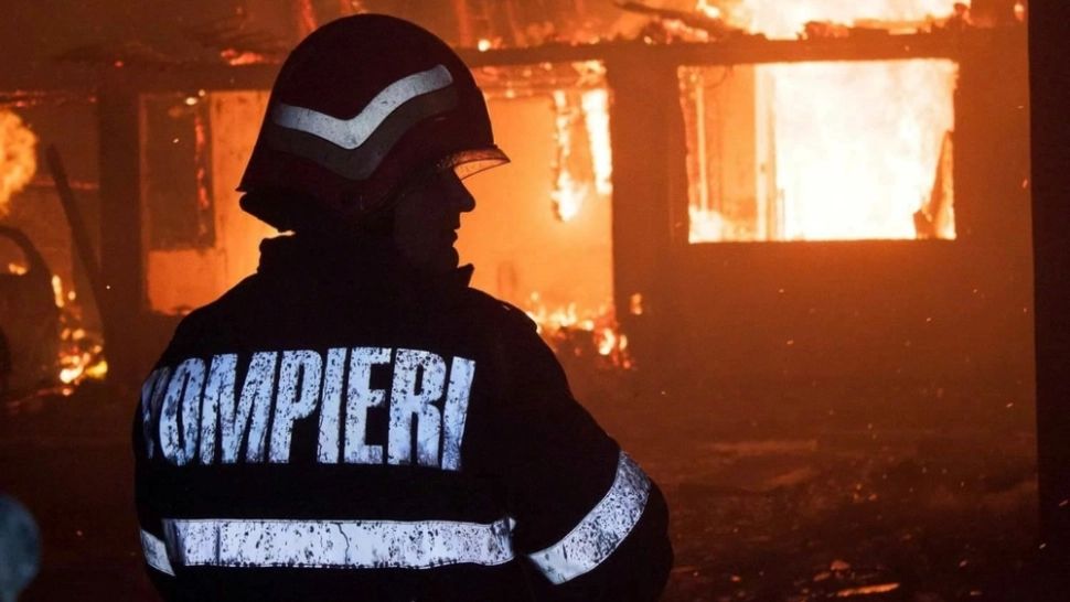 Tragedie în județul Ialomița: Un bătrân a ARS de viu în propria-i casă