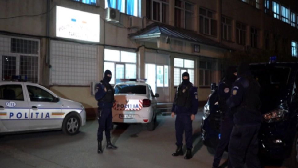 Noapte de coșmar pentru 2 tineri din Dâmbovița! Dornici de o aventură amoroasă, au ajuns sa fie bătuți, sechestrați si umiliți 