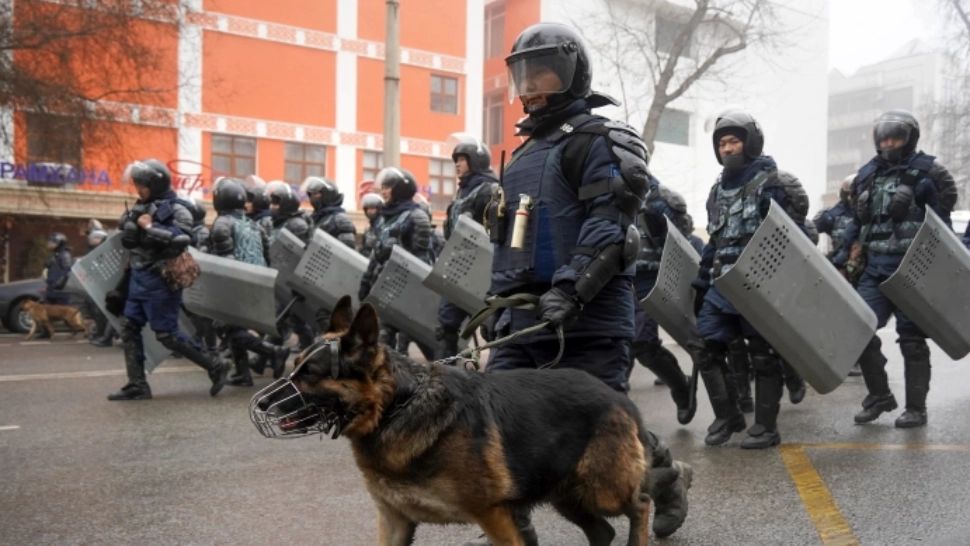 Fostul șef al comitetului de securitate și alți câțiva oficiali au fost arestați sub acuzația de trădare în Kazahstan 