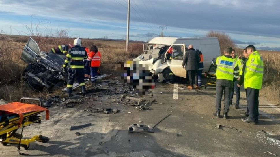 Accident mortal, în Vrancea. O persoană a murit și alte 3 au fost rănite, după impactul dintre o autoutilitară și un autoturism