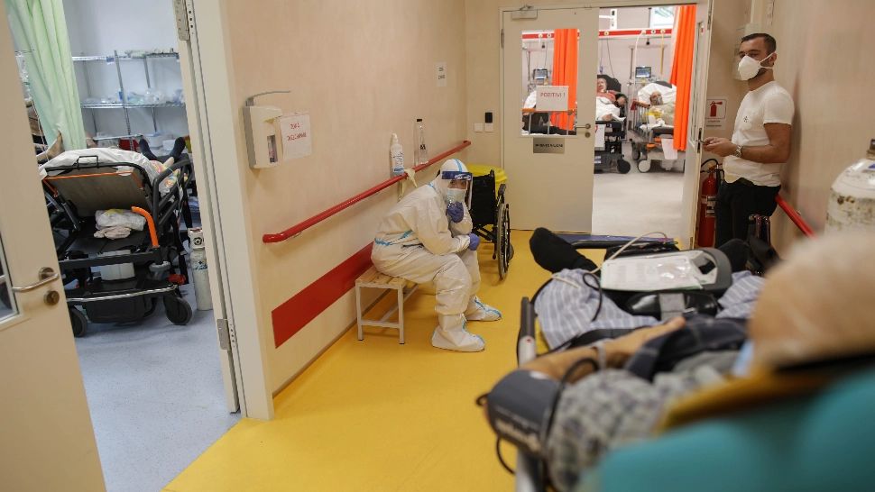 Simptomele variantei Omicron. Beatrice Mahler avertizează - Cine riscă să ajungă la spital