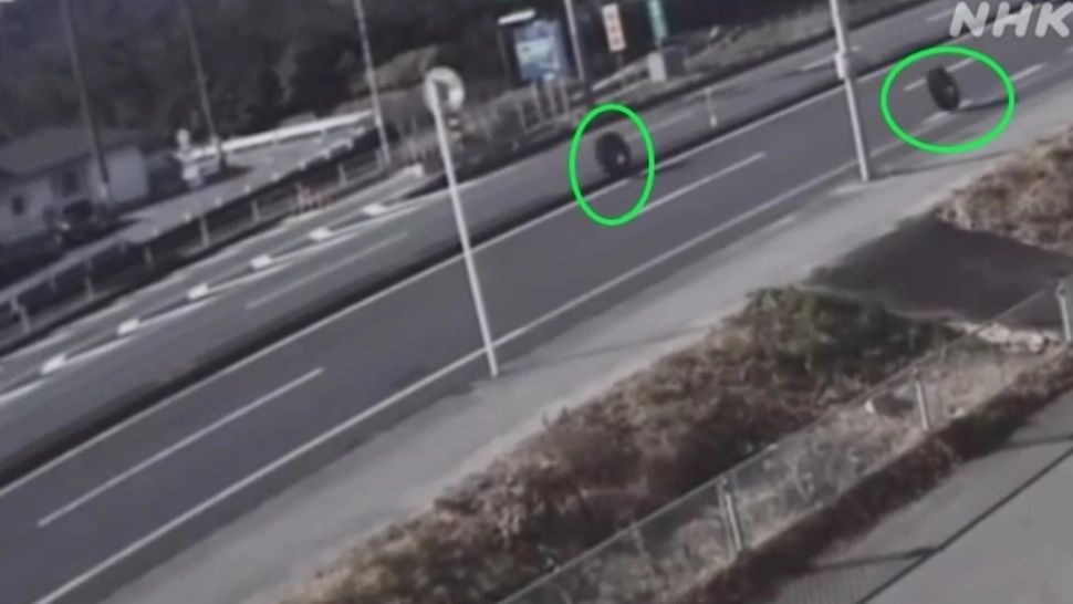 Pieton rănit grav de o roată desprinsă de la un camion, în Japonia