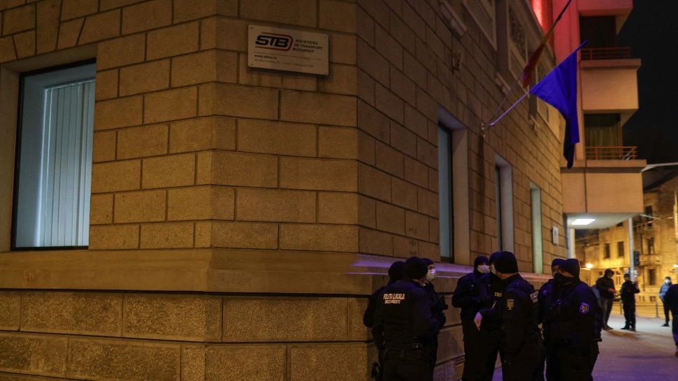 Tribunalul Bucureşti a hotărât încetarea grevei de la STB: Instanța a dispus reluarea imediată a activităţii - PROTESTUL continuă