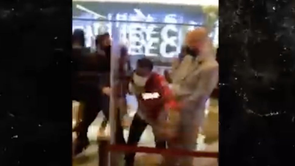 VIDEO | Cântărețul Jason Derulo a fost implicat intr-o altercație după ce a fost înjurat