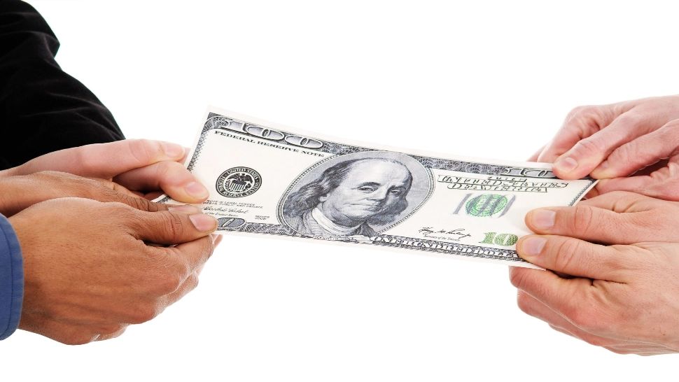 Scandal pe bani, la Vrancea. PSD acuză că s-au distribuit fonduri către primării pe criterii politice