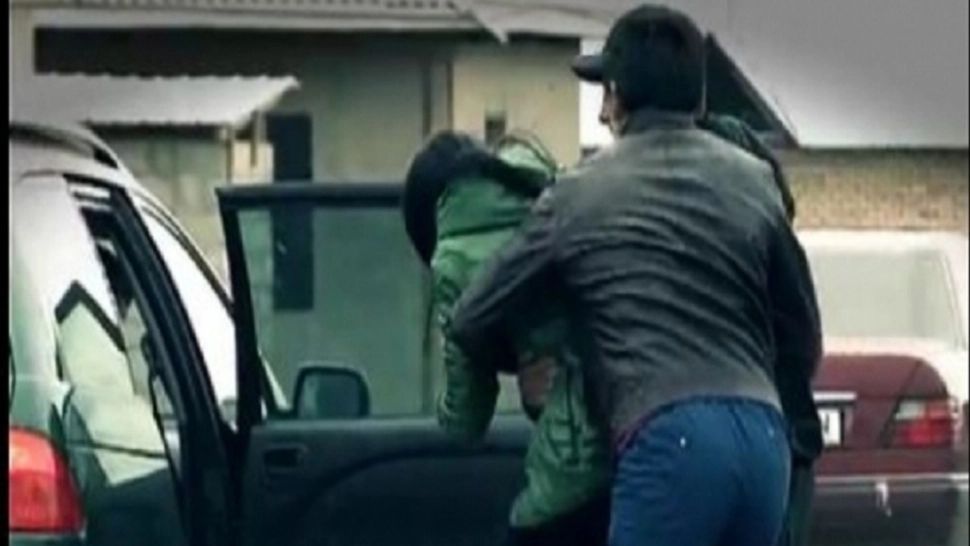 Tânără, la un pas să fie RĂPITĂ din faţa Tribunalului Maramureş! Cine a salvat-o