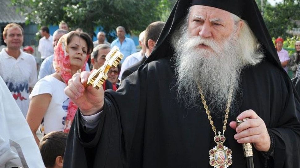 Ce l-a întrebat o viitoare mamă pe IPS Calinic: Îmi pot boteza copilul imediat după naștere? Ce a răspuns înaltul prelat