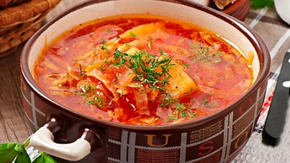 Rețeta minune de ciorbă de varză pentru detoxifierea organismului. Leacul simplu și ieftin din bucătăria românească