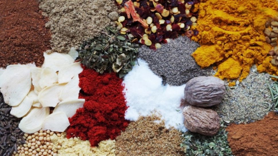 Condimentul care tratează aproape orice afecțiune - Românii nu îl folosesc aproape deloc