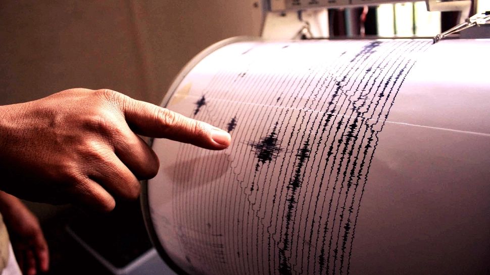 CUTREMUR puternic! Cel puțin 12 morți si zeci de răniți 