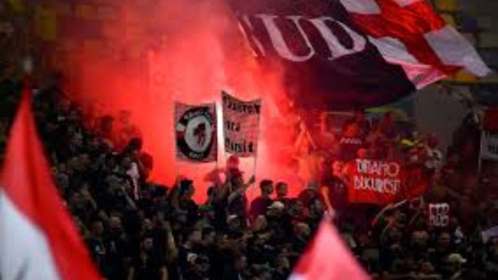  Incidente la derby-ul dintre Dinamo și FCSB. Jandarmeria a aplicat AMENZI după „războiul” între rivali