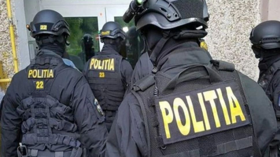 Mai mulți români, TÂLHĂRIȚI de polițiști FALȘI. Cum ACȚIONAU și ce PAGUBE au provocat