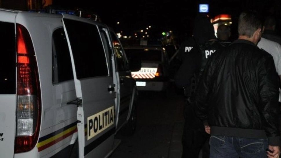 Bătaie generală între turiștii unei pensiuni din Lepșa - 15 persoane au fost conduse la Poliţie pentru audieri