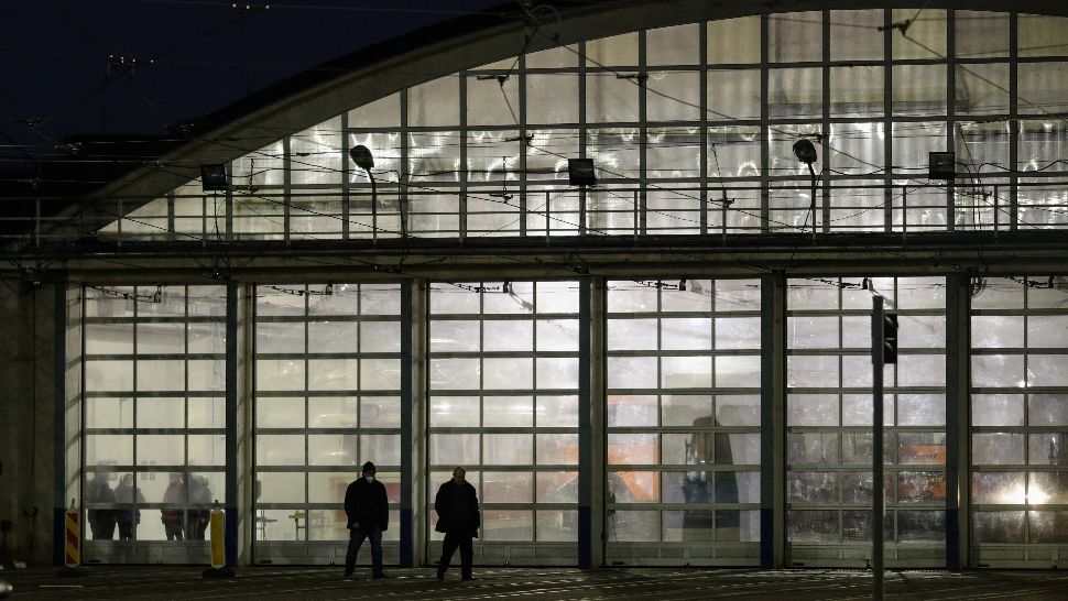 GREVA de la STB. Procurorii au deschis dosar penal. Ce se întâmplă dacă angajații nu revin pe traseu