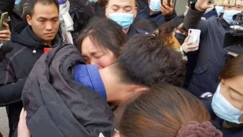 Un bărbat și-a găsit mama după harta din memorie. Bărbatul a fost despărțit de familie, după ce o rețea de traficanți de copii l-a RĂPIT