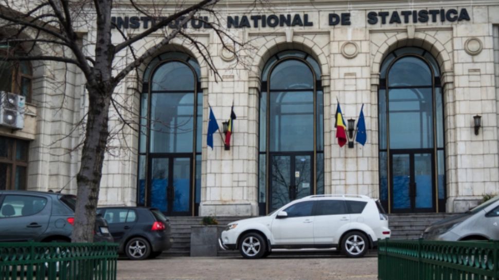 Protest în fața Institutului Național de Statistică. Lider sindical: Vrem doar respectarea Legii salarizării, adoptate în Parlament. De 3 ani încercăm să nu mai fim discriminați