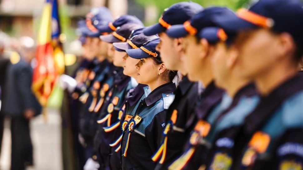 Focar de COVID la Şcoala de Poliţie din Câmpina. Zeci de elevi, în izolare la domiciliu