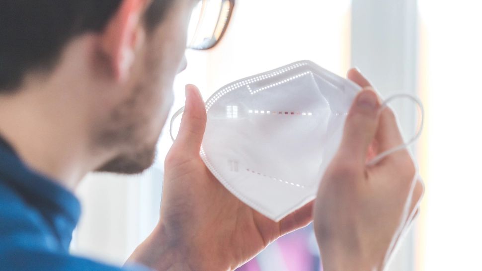 Valul 5 Covid, guvernat de obligativitatea purtării de măști FFp2 și 3? Ce spun specialiștii