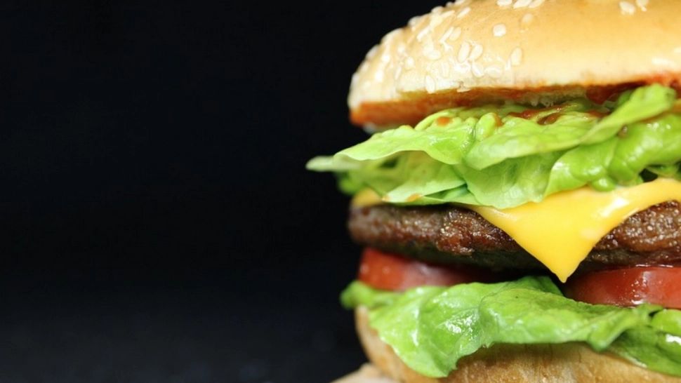 Timp de trei luni, a mâncat numai de la McDonald's. Cum arată acum bărbatul? - FOTO