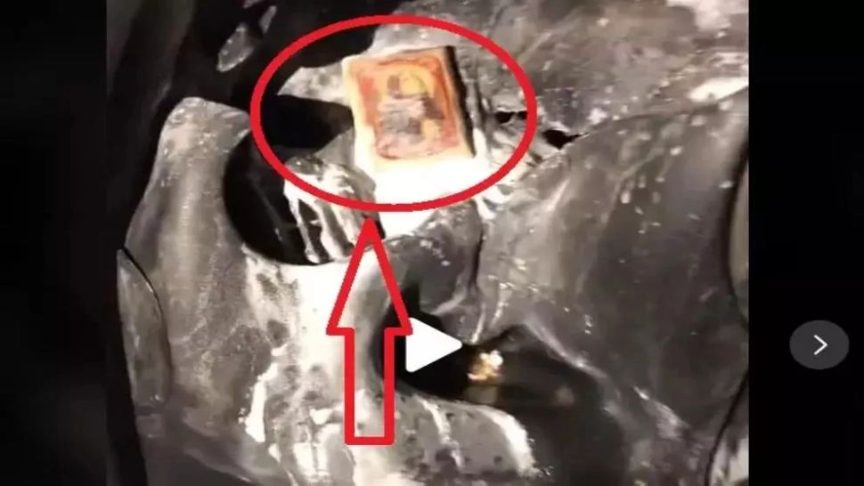 VIDEO – MINUNE – Singurul lucru rămas intact dintr-o mașină care a ars complet – Imposibil de explicat