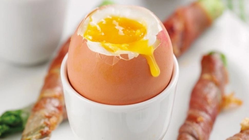 Cât se fierb corect ouăle moi şi ouăle tari. Greşeala pe care o fac toate gospodinele