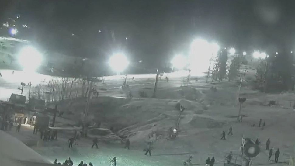 VIDEO Clipe de groază. Un schior a lovit un hidrant și s-a declanșat IADUL 