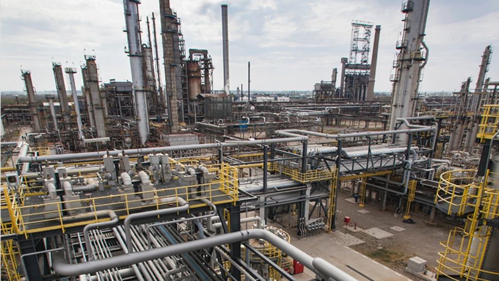 Prime de 2.500 de lei pentru mii de angajați. Crește valoarea diurnei și a tichetului de masă, după ce sute de salariați au ieșit în stradă