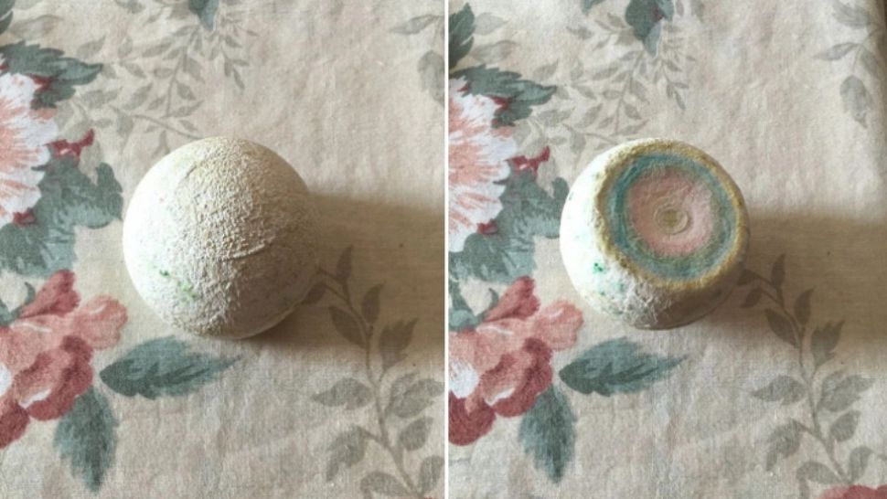 A văzut piatra bunicii pe masă. Era acolo de 8 ani. Când a întors-o, i-a aflat cel mai penibil secret