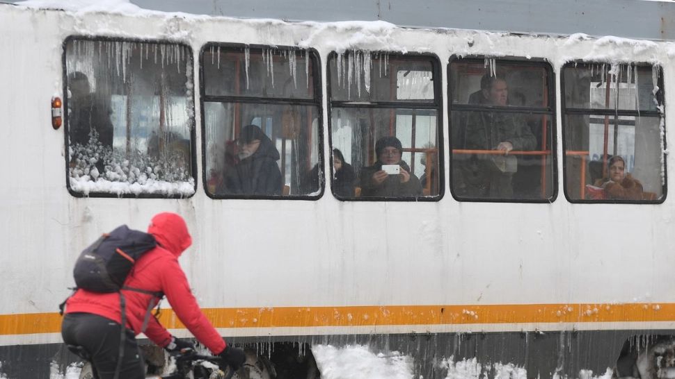 Iarna își intră în drepturi: Vremea se răcește DRASTIC în Capitală! Cât va dura episodul geros