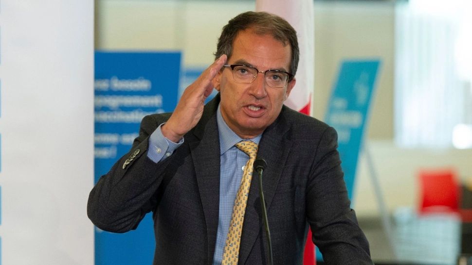 Doza 4 ar putea fi făcută în toamna acestui an! CEO-ul Moderna avertizează: O mutație ar putea SCHIMBA din nou cursul pandemiei