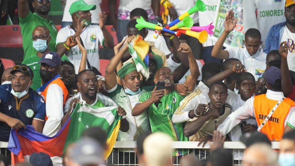 VIDEO - Tragedie uriașă, pe stadion: 8 morți, între care și un copil - CAPCANĂ MORTALĂ