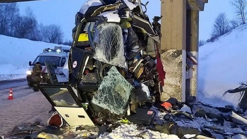 TRAGEDIE în apropiere de Moscova. 5 persoane au murit într-un accident de autobuz