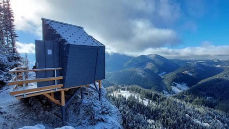 Turist MORT pe munte, la Lacul Roșu - Intervenție dificilă de 6 ore | Avertismentul Salvamont 