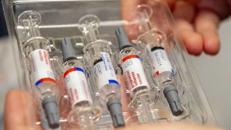 Primele cazuri de persoane INFECTATE simultan cu gripă și Covid-19 au apărut în UNGARIA