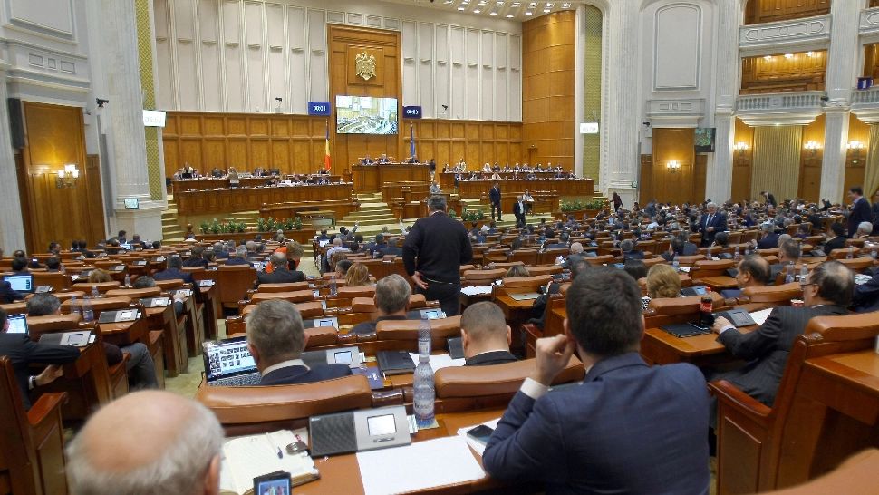 Persoanele care au suferit condamnări penale definitive nu pot candida la alegerile parlamentare - Proiect trecut de comisii