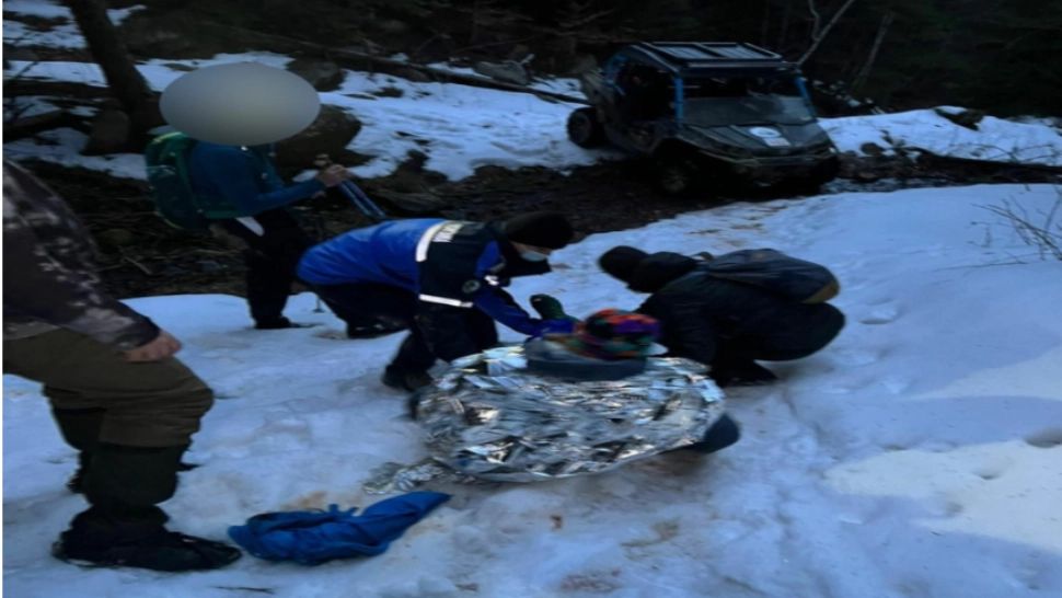 Femeie accidentată pe un traseu montan, salvată de jandarmii montani