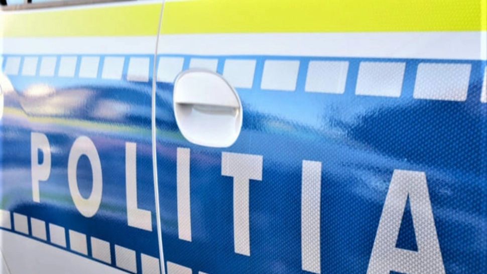 Minor din Alba Iulia, în atenția Poliției: tânărul a spart un fast-food stradal și a încercat să fure dintr-un depozit