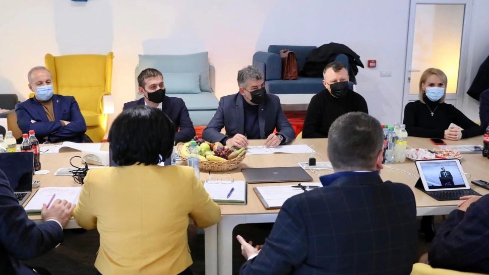 Marcel Ciolacu, sprijin financiar de la Guvern pentru o firmă care a ars: „Sunt alături de antreprenorii români”