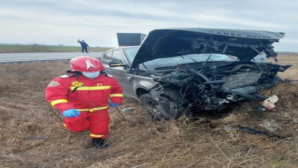 FOTO/ IMPACT nimicitor în Ialomița: 3 persoane au murit, iar a patra este în stare critică