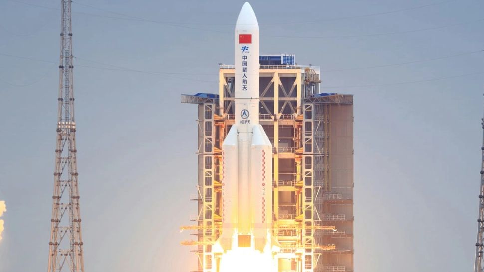 Răsturnare de situație! Racheta care se va prăbuși pe Lună, NU este construită de Elon Musk. Cine este constructorul 