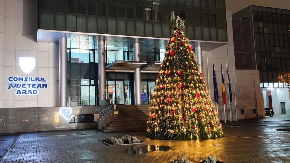 „Profesionalism” desăvârșit. CJ Arad promovează o localitate din județ cu o poză din...Cehia