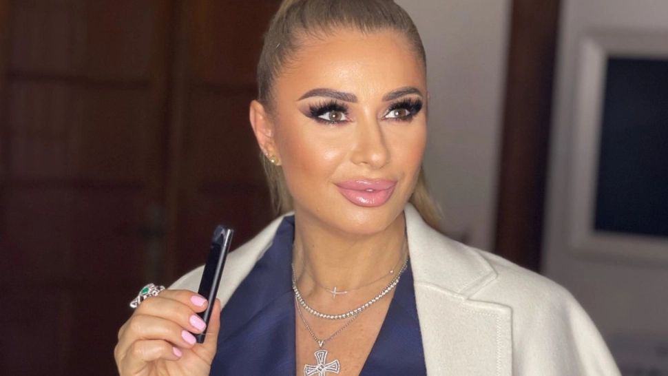 Anamaria Prodan - Laurențiu Reghecampf, divorț cu scandal. "Un bărbat slab poate fi distrus de o femeie" - Cum i-au dispărut milioane de euro din banii familiei