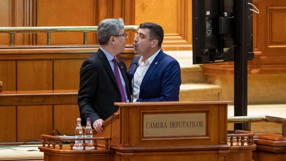Val de reacții după INCIDENTUL din Parlament: Liberalii, solidari cu ministrul Virgil Popescu. Ce ACUZAȚII îi aduc AUR