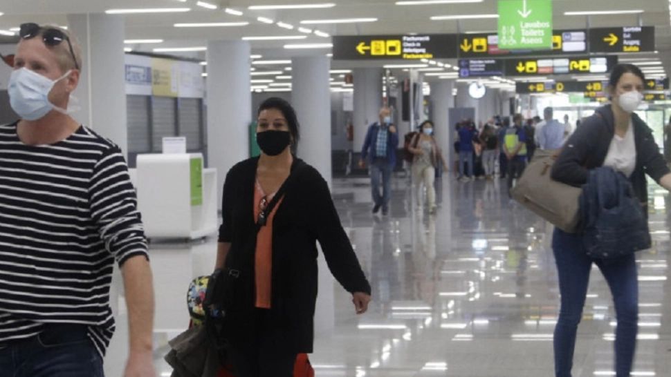 Formularul de localizare PLF, schimbat de Guvern. Termenul de completare NU mai e 24 de ore - Cine face EXCEPȚIE