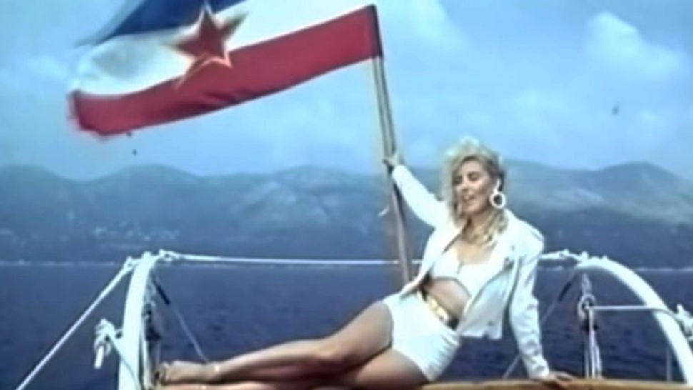 Bărbații își smulgeau hainele ca să le atingă EA. Bomba sexy care a aruncat in aer Banatul, în vremea lui Ceaușescu