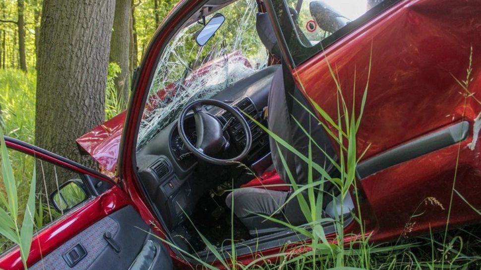 Accident grav, în jud. Sibiu: două victime, după ce s-au răsturnat cu mașina